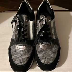 Michael Kors fantastic sparkle gym shoes